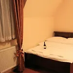 Monia 住宿加早餐酒店 3*
