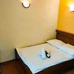 住宿加早餐酒店 Monia 3*